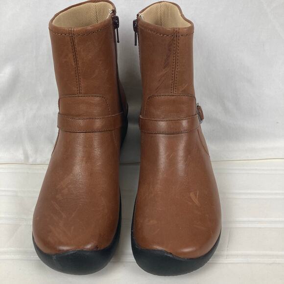 KEEN Bern Ankle Boots 8.5 Caramel Brown Buckle Strap Comfort Casual Side Zipper - Picture 2 of 10